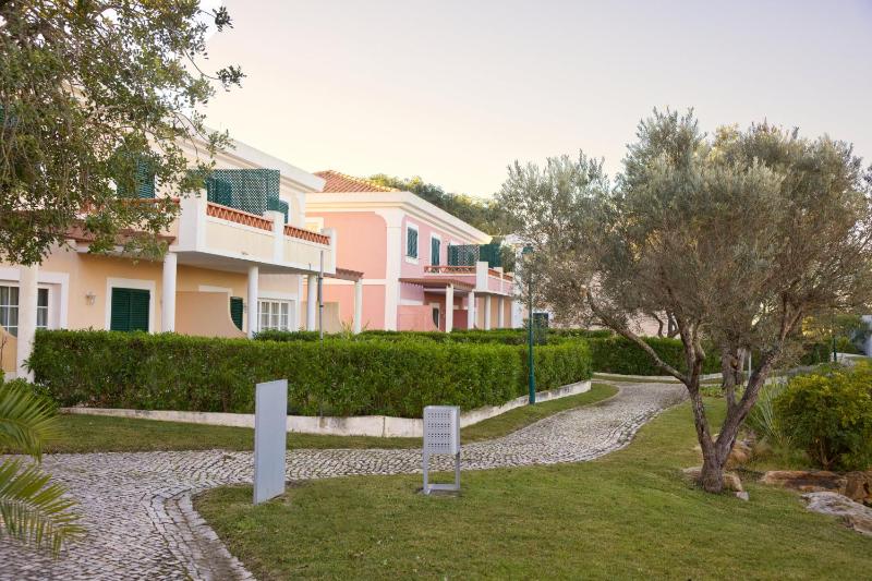 One Bedroom Apartment Ground Floor with Garden Patio image 2