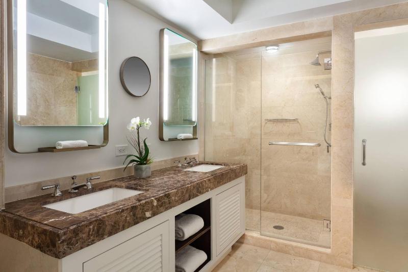 King Room with Intracoastal View image 4