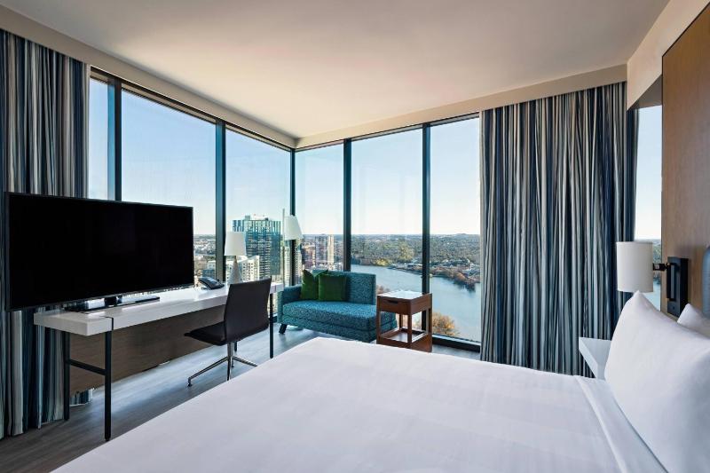 Austin Marriott Downtown - image 2