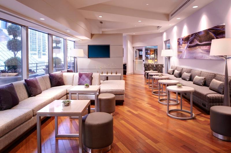 Concierge Level with City View image 3
