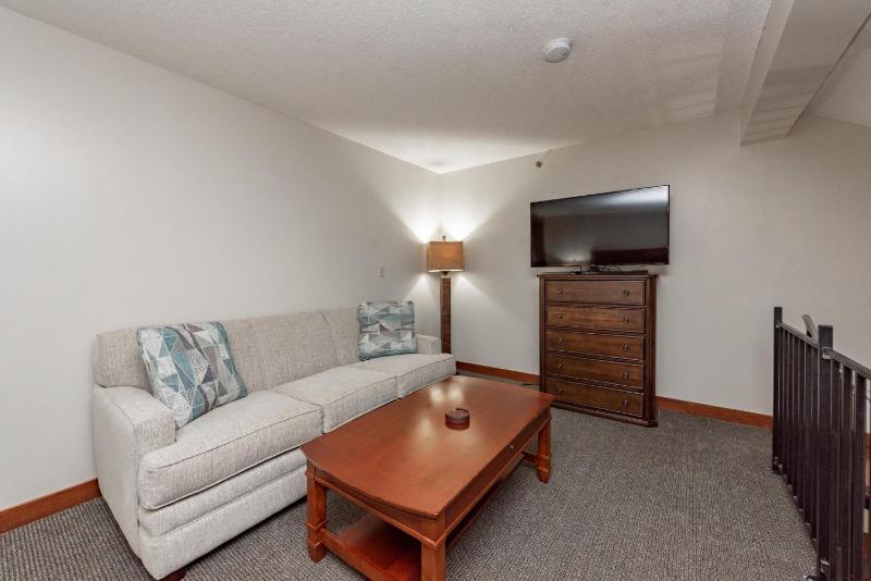 A306 Studio & Loft Standard View - image 19