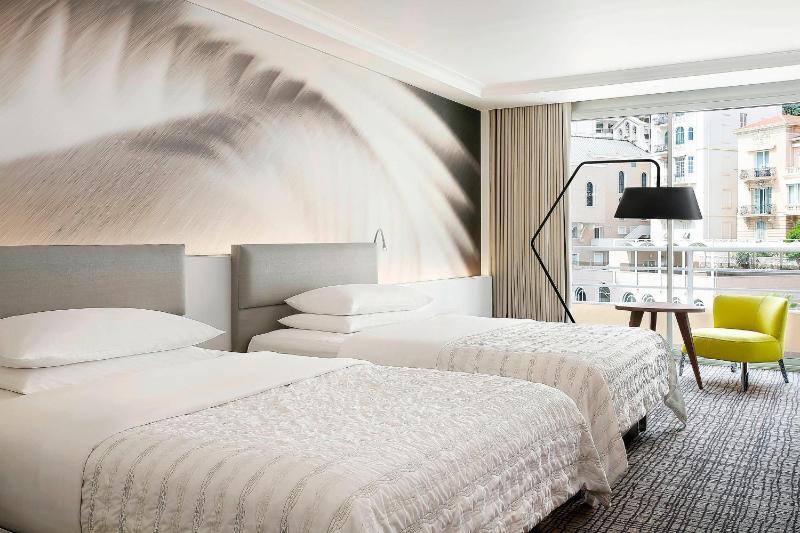Superior Double Room with Two Double Beds and City View - High Floor image 1
