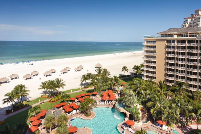 Partial Pool & Gulf View, Guest room, 1 King, Balcony image 3