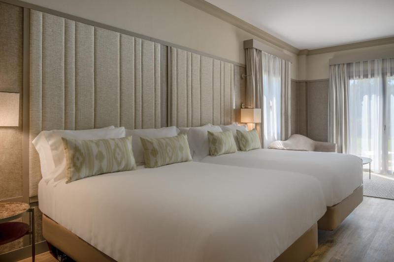 Deluxe Queen Room with Two Queen Beds and Terrace image 1