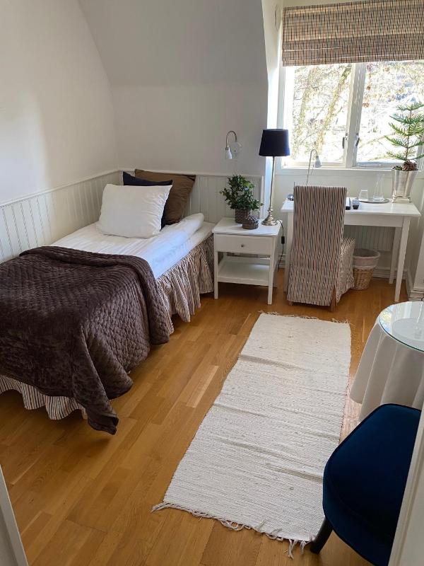 Single Room image 1
