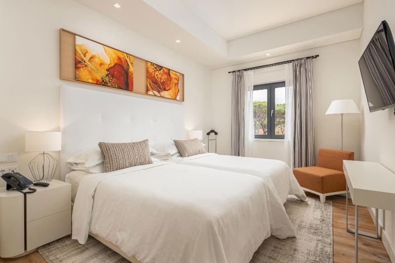 Premium Deluxe Room with Resort View image 1