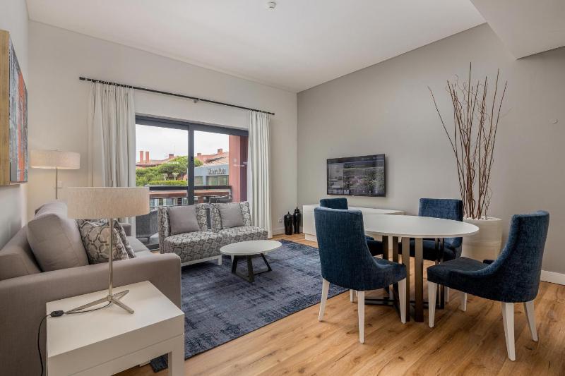 Premium Suite Room with Resort View image 1