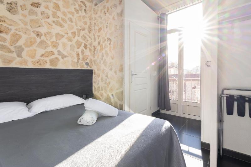 Hotel De Belgique à Menton - image 10