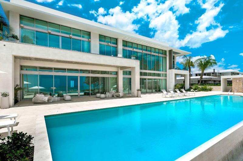 1 King, Golf view, Casa Mayor, Balcony image 3