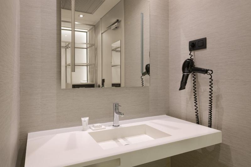 Premium Room image 2