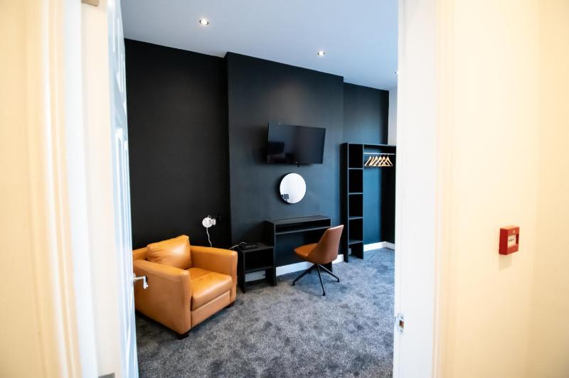 Winter Garden Suites by Sasco Apartments - image 5