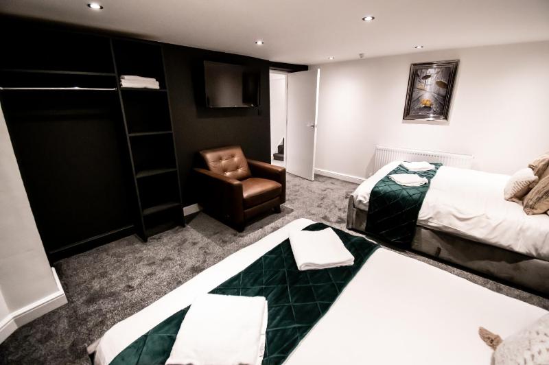 Winter Garden Suites by Sasco Apartments - image 29