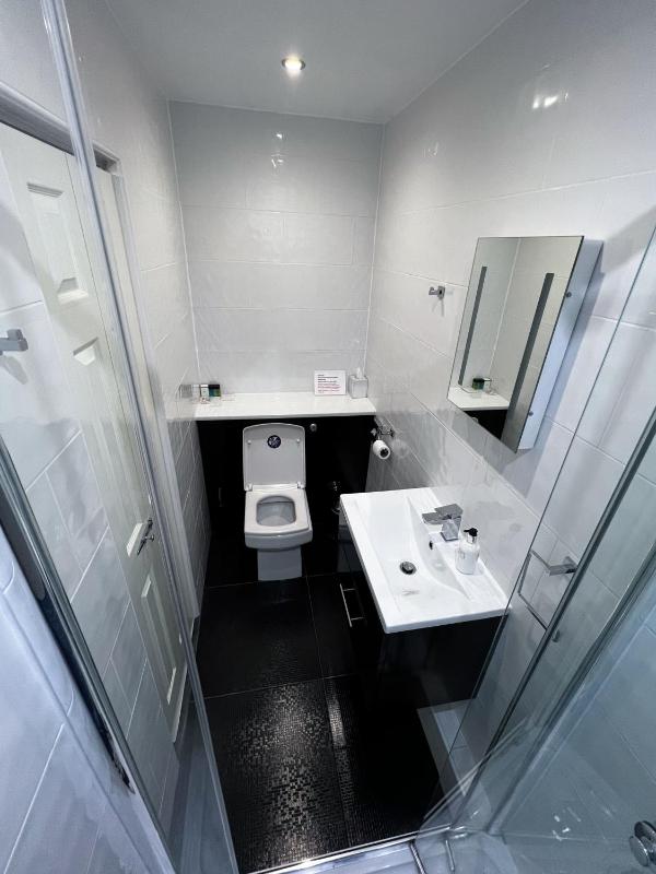 King Room image 4