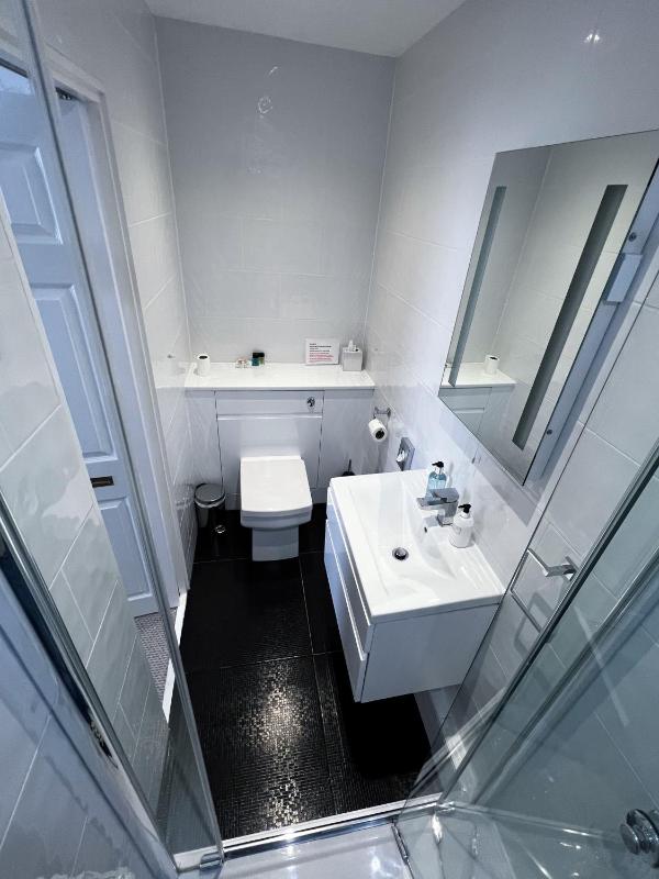 King Room image 2