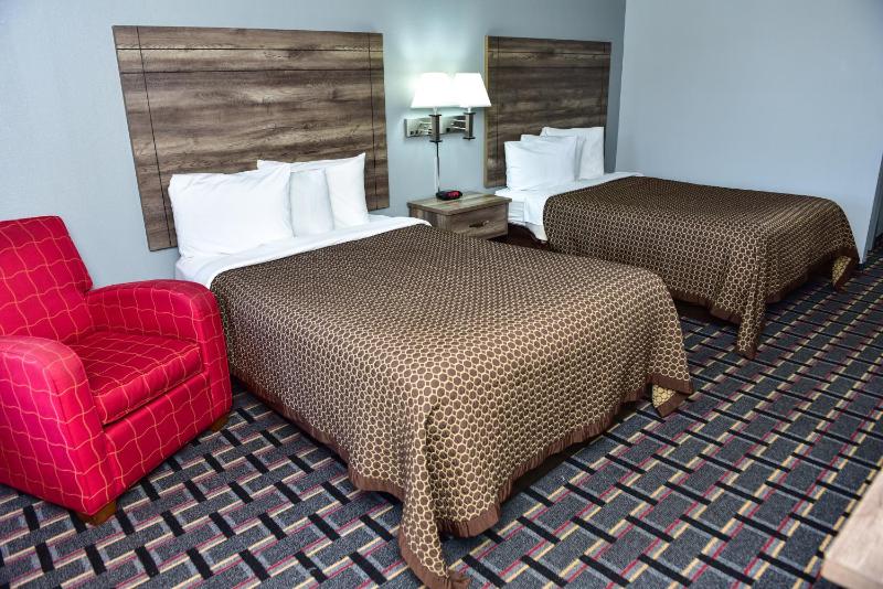 Double Room with Two Double Beds - Smoking image 4