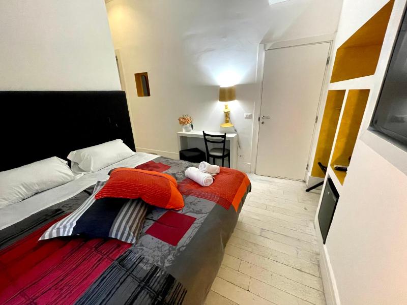 Athena Luxury Rooms - image 6