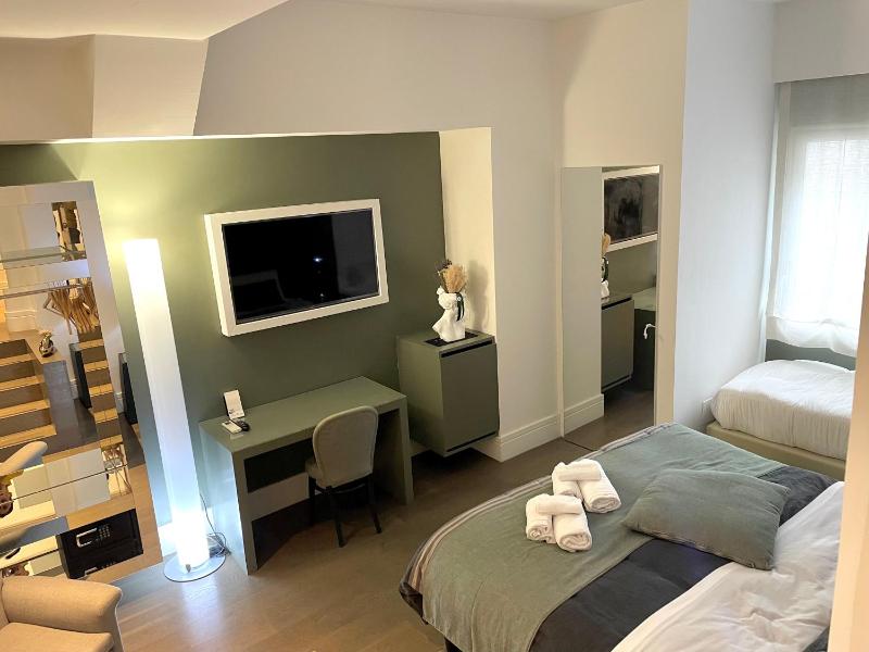 Athena Luxury Rooms - image 29