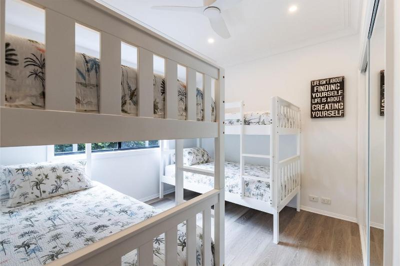 Beach Haven 3a Messines Street 4 Minute walk to the beach Wifi Air Con - image 24