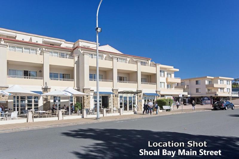 Beach Haven 3a Messines Street 4 Minute walk to the beach Wifi Air Con - image 45