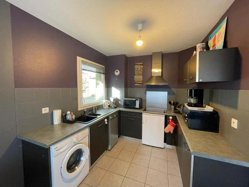 Appartement en rez-de-jardin à 100m de la plage avec terrasse et parking - image 3