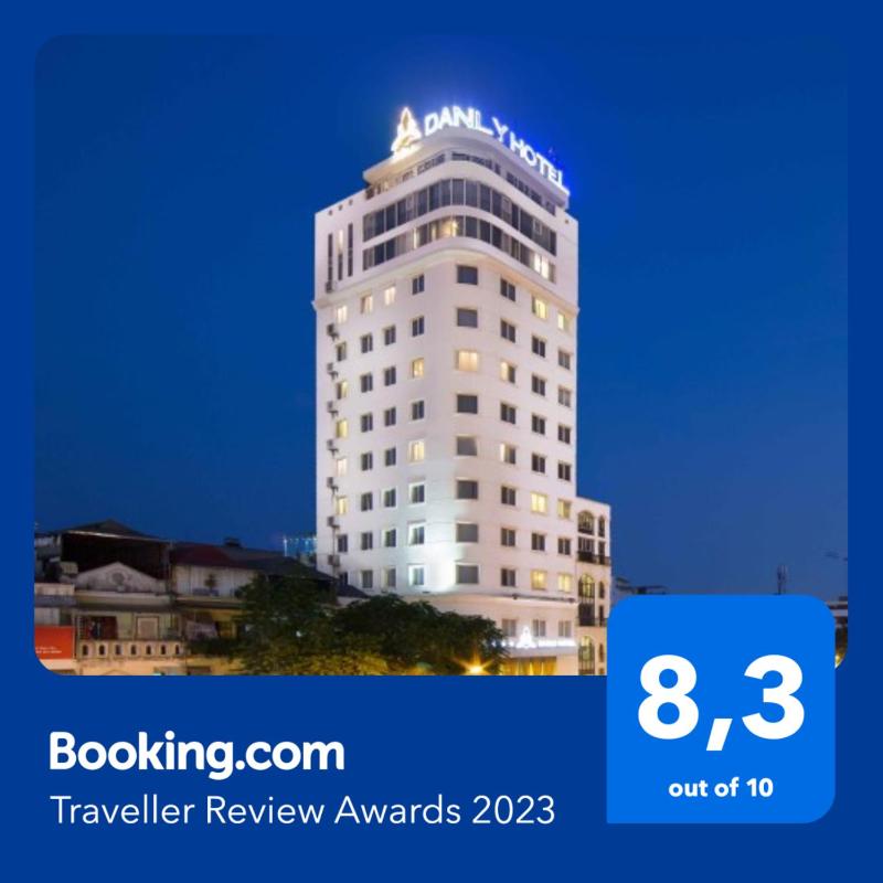 Danly Hotel - image 13