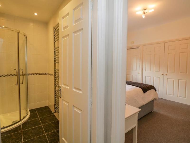Lake House Loft - image 3