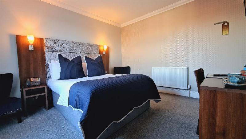 Deluxe Double Room image 4