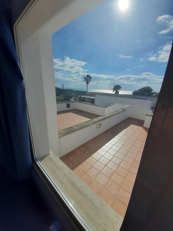 Superior Room with Balcony image 1