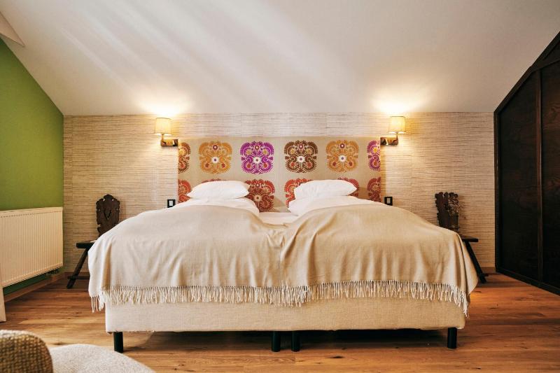 Deluxe Suite image 1