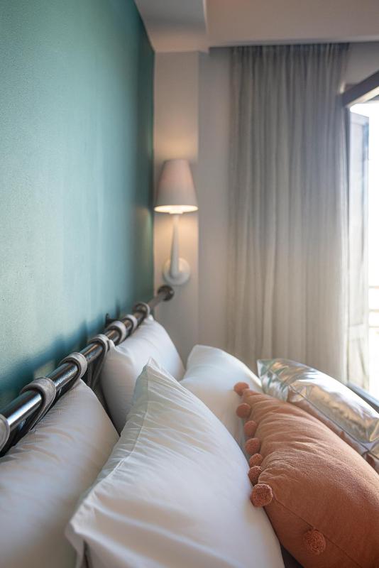 One Bedroom Suite  image 4