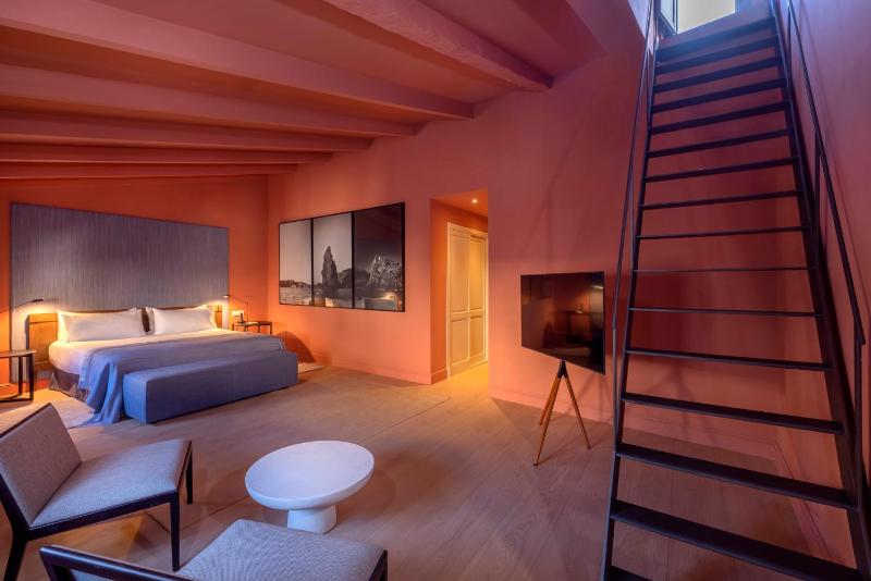 Junior Suite with Terrace and Spa Access image 3