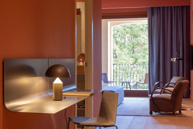 Junior Suite with Terrace and Spa Access image 4