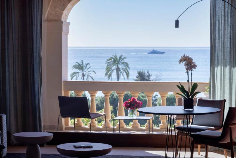 Suite with Sea View, Terrace and Spa Access image 3