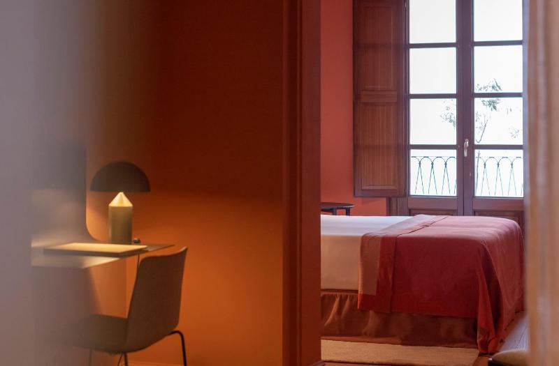 Deluxe Double or Twin Room with Spa Access image 3