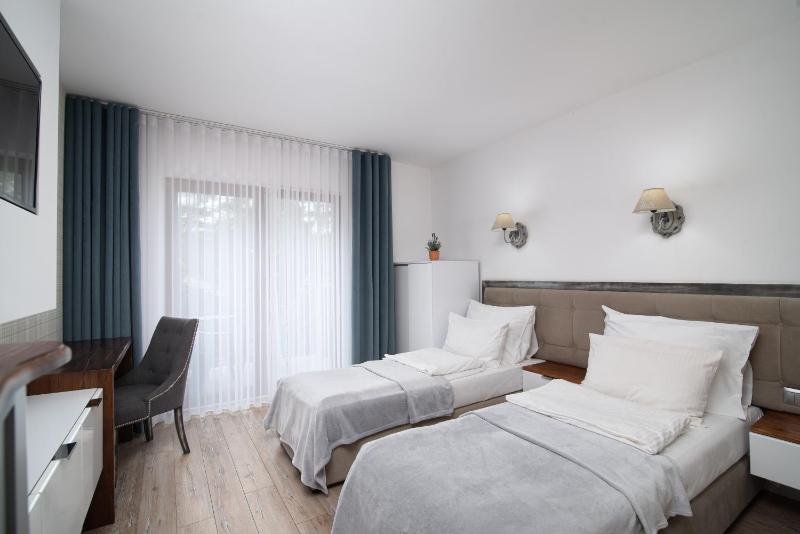 Double or Twin Room image 3