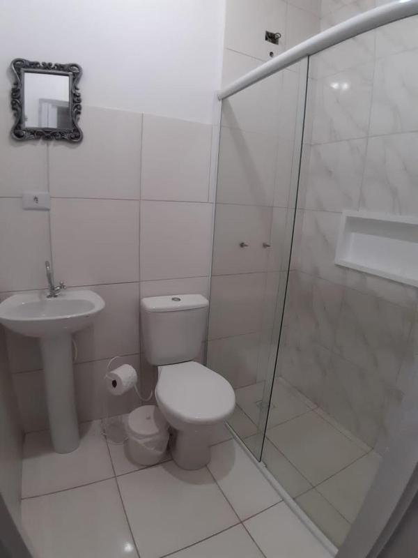 Casa com piscina confortável e ótima localização - image 18