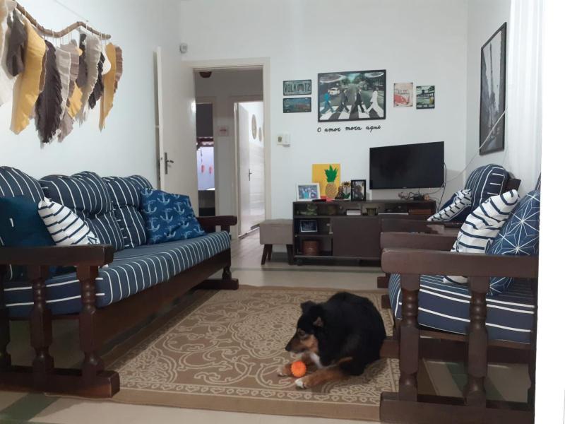 Casa com piscina confortável e ótima localização - image 35