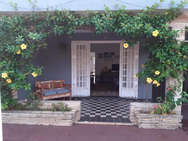 Casa com piscina confortável e ótima localização - image 31