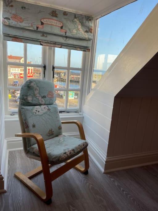 Herring Girl House - Historic seafront property - image 21