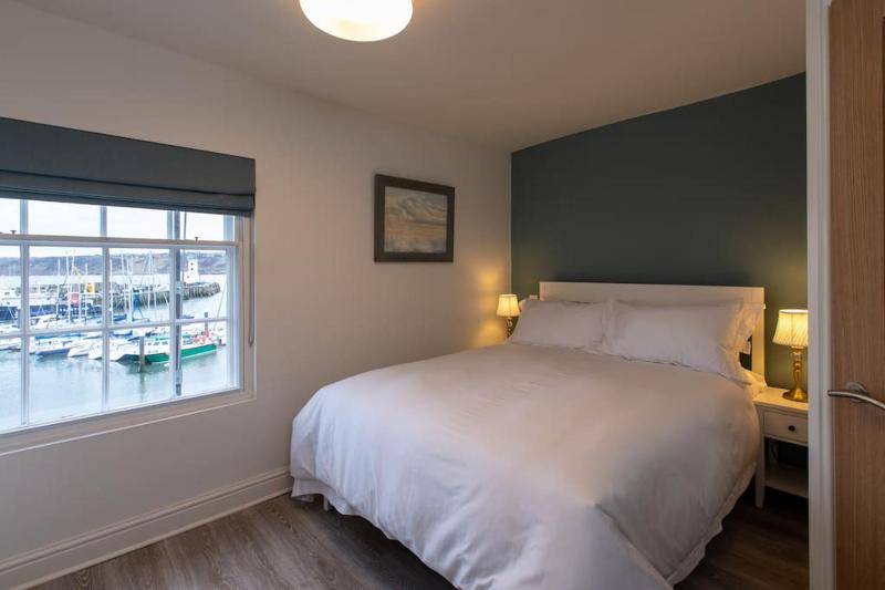 Herring Girl House - Historic seafront property - image 35