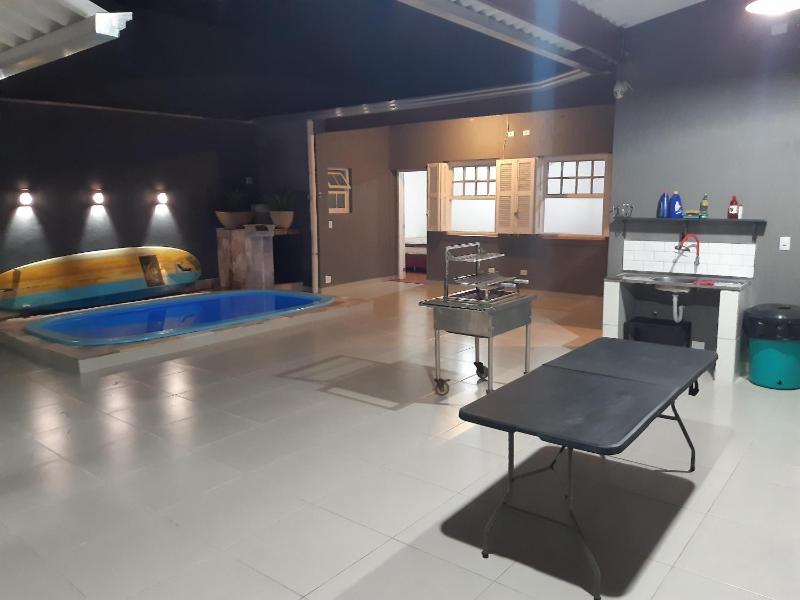 Casa com piscina confortável e ótima localização - image 4