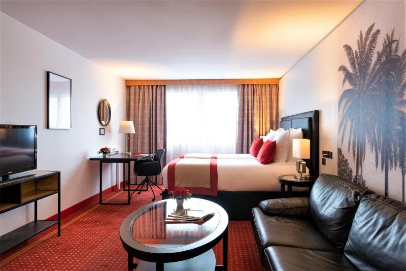Classic Twin Room image 1