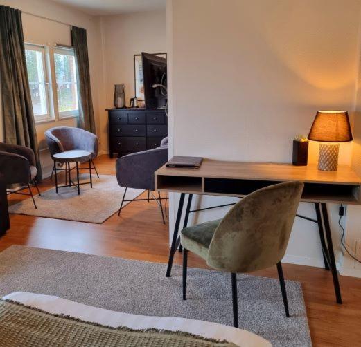 Family Room with Private Bathroom image 2