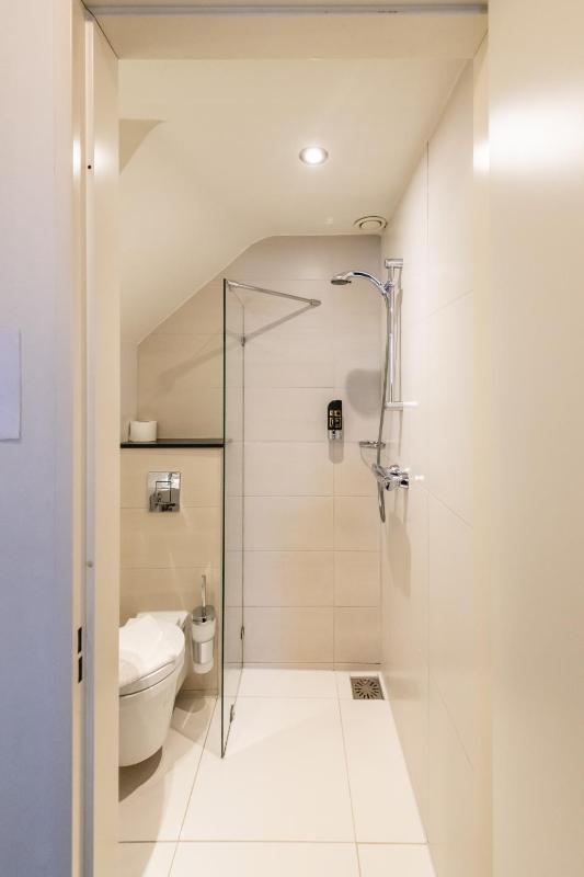 Standard Twin Room image 2