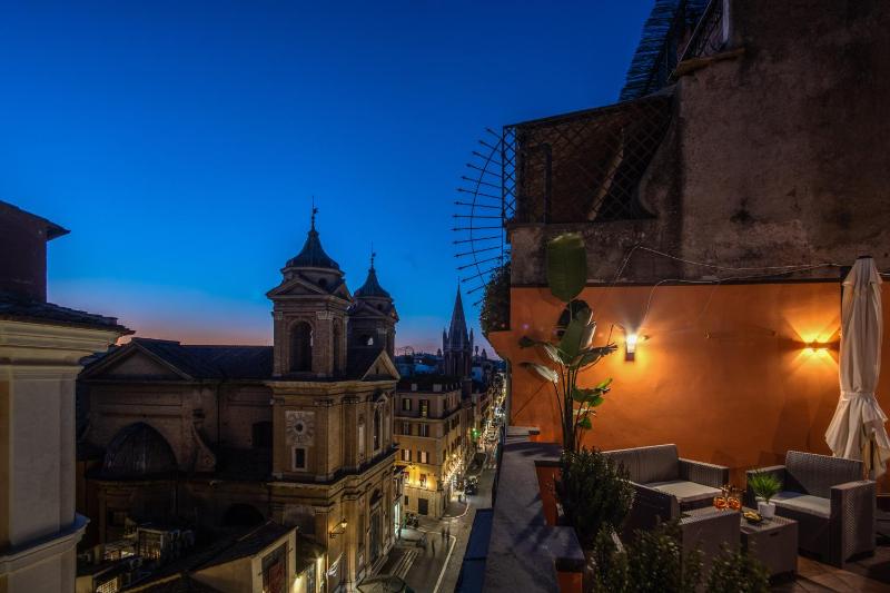 Deluxe Double Room image 4