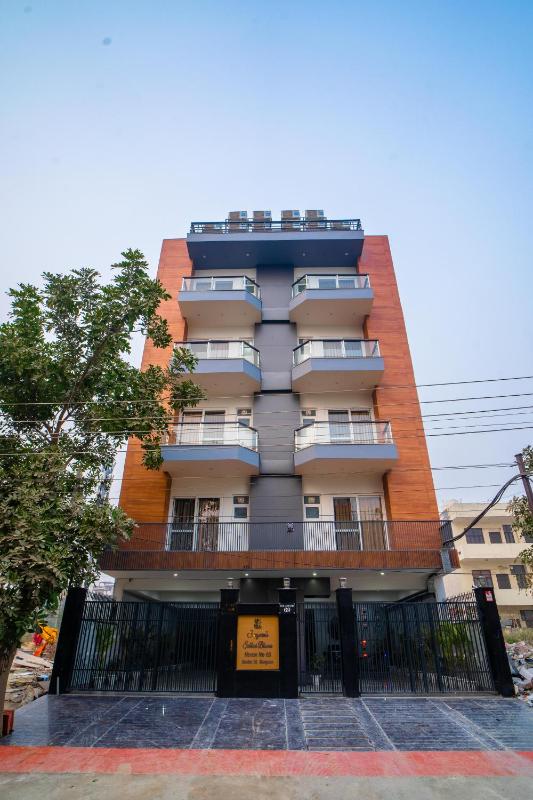 The Lodgers 1 BHK Serviced Apartment Golf Course Road Gurgaon - image 1