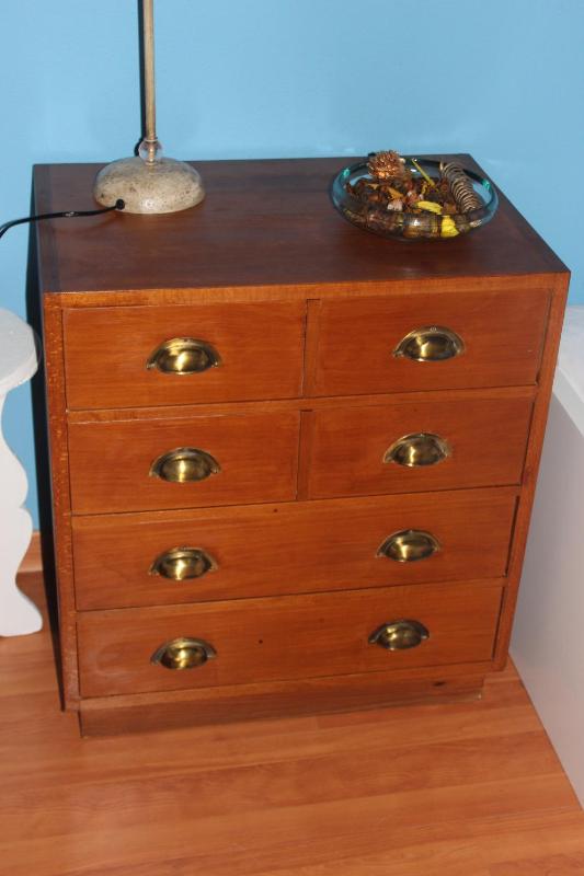 Twin Room with Shared Bathroom image 4