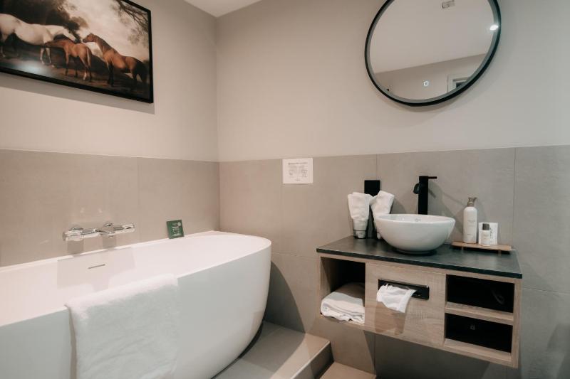 Double Room image 1