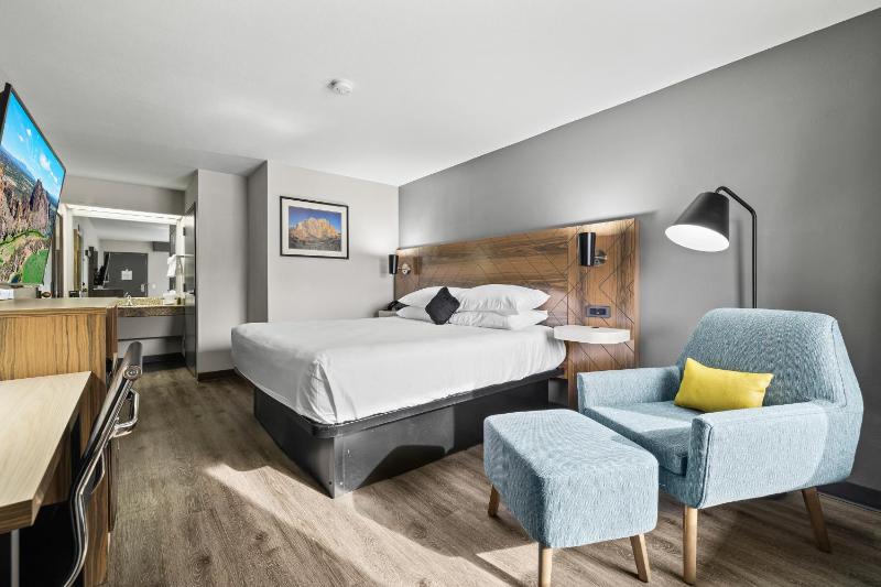 King Room image 2
