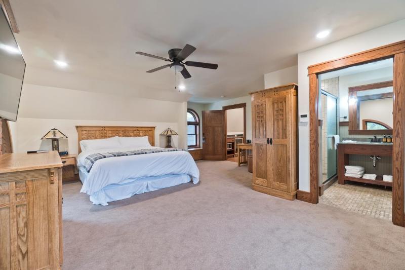 Deluxe Single Room image 3